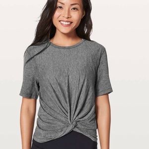 Lululemon Crescent Tee (size 6)